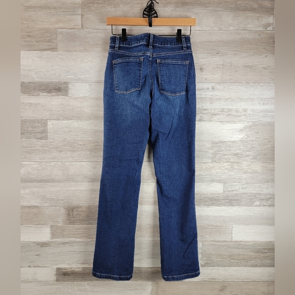 L.L.Bean Classic Fit Straight Jeans Women's Size 2 - Picture 9 of 15